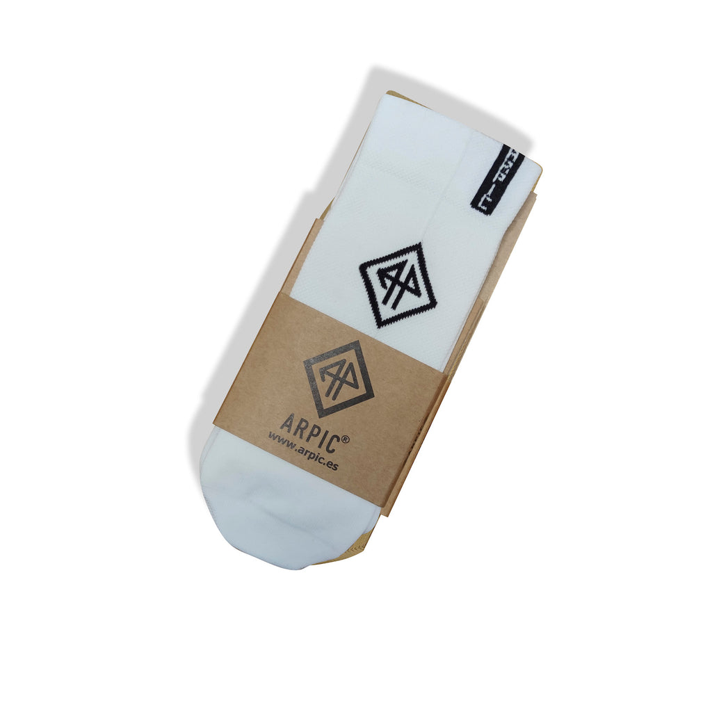 Essentials Pure White